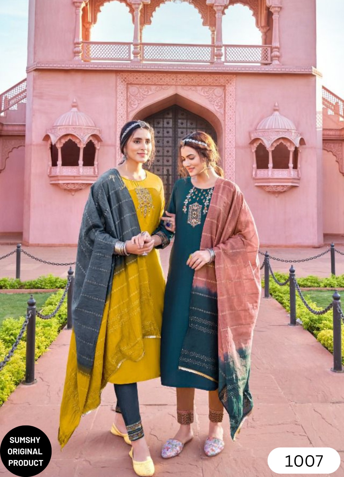 Details more than 130 rajwadi dress ladies