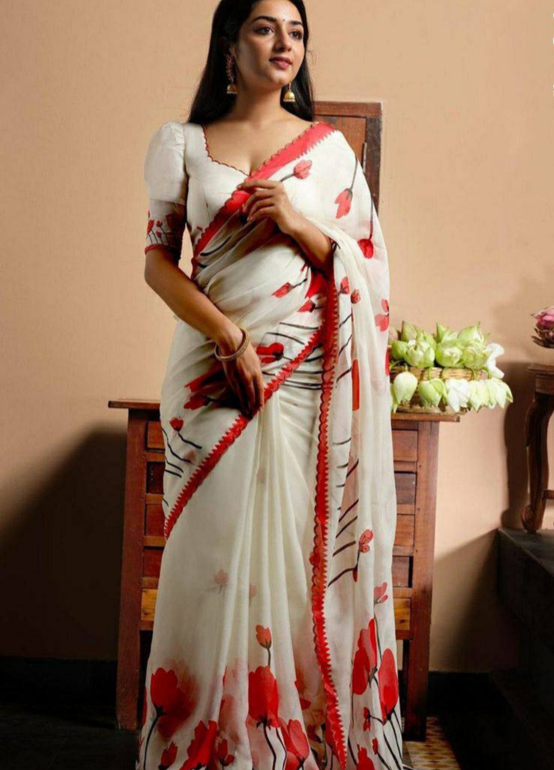 This Navratri, take inspiration from the OG saree queen Kajol | Times of  India