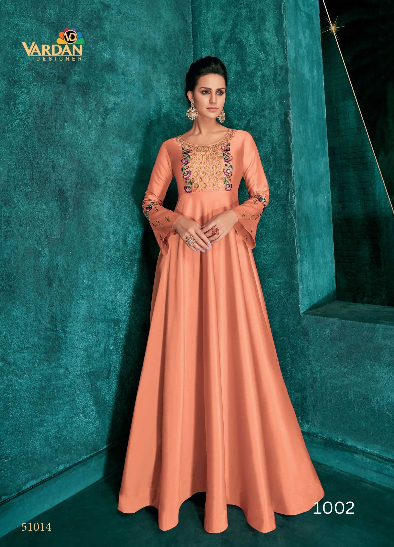 Gorgeous fancy sleeves party wear gown