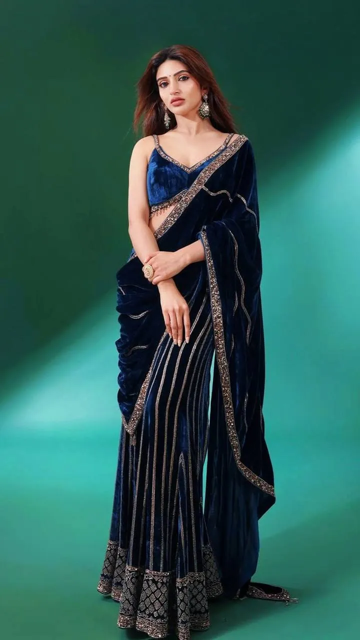 RBC 1123 Velvet Designer Indo Western With Embroidery Work RBC 1123 Velvet Designer Indo Western With Embroidery Work - Image 1
