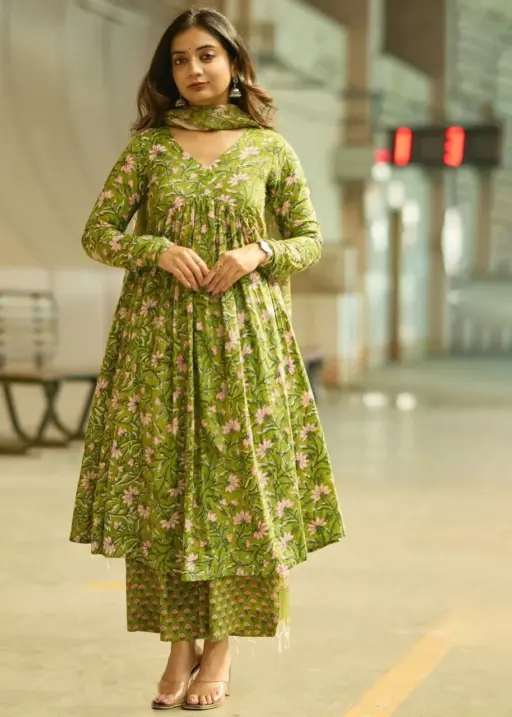 Aradhna 2058 Rayon Printed