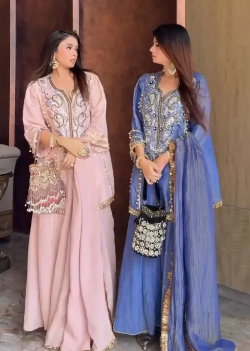 BV 428 Chinon Designer Festive