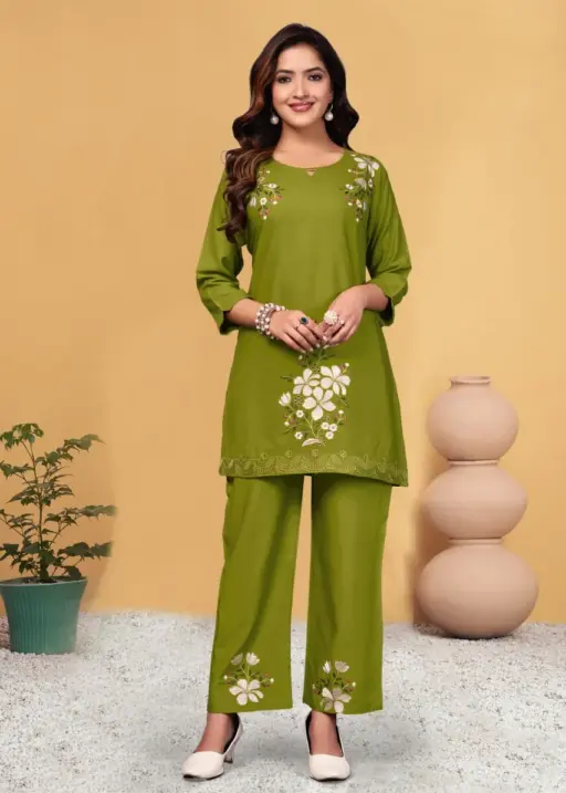 Lila 132 Heavy Viscose Rayon Embroidery