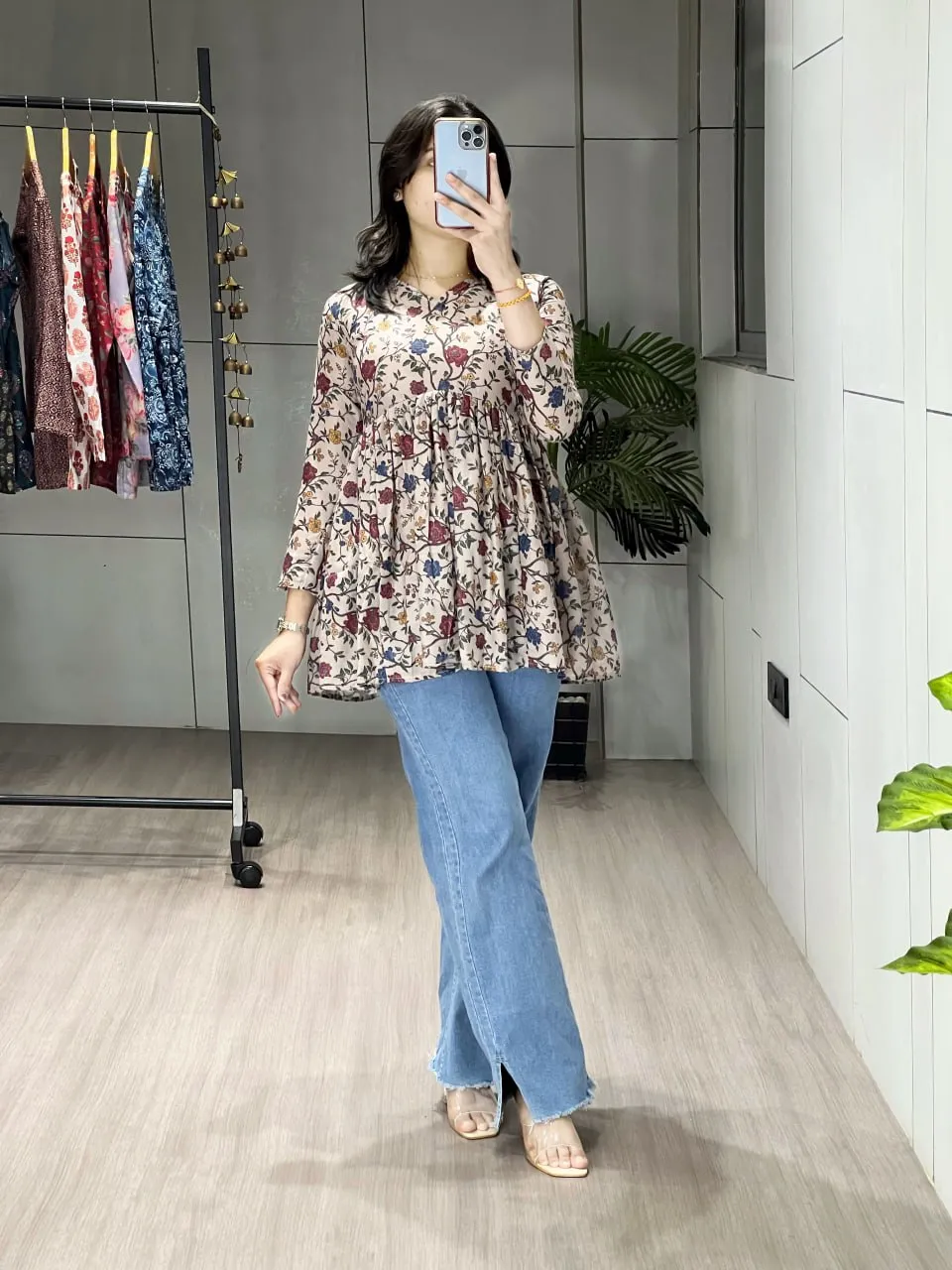 WMT 5003 Cambric Cotton Floral Printed Top WMT 5003 Cambric Cotton Floral Printed Top - Image 1