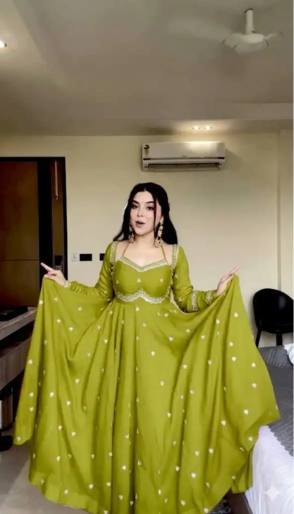 Alia 532 Fox Georgette Readymade Dress Collection