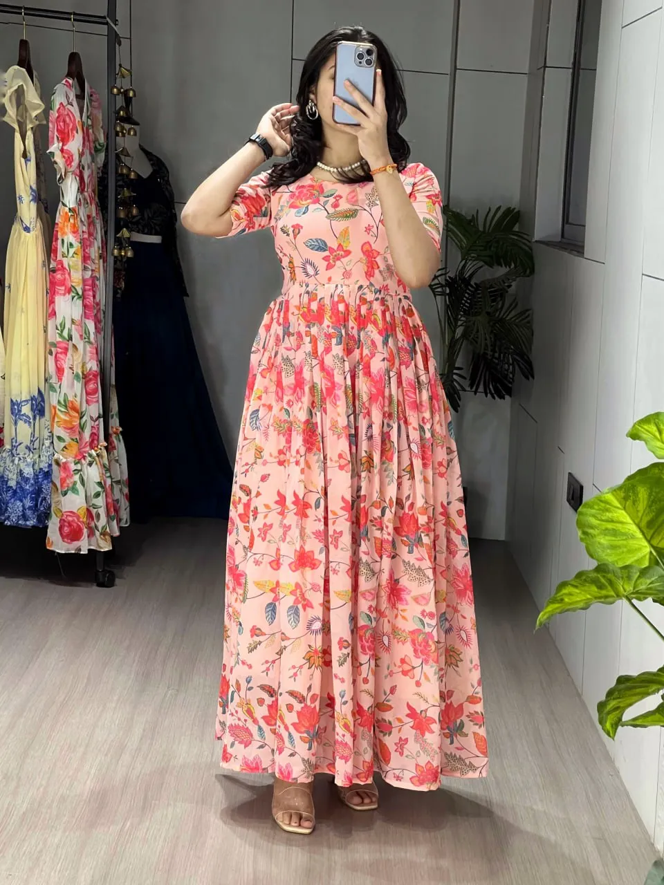 WMT 8221 Weightless Floral Printed Gown