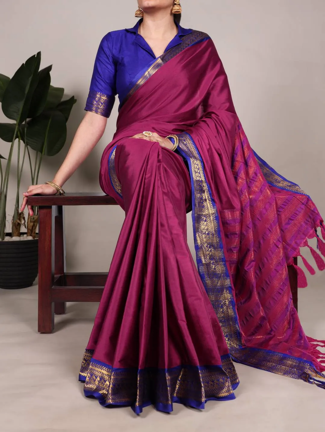 WMN 7100 Aura Silk Zari Weaving Work Saree