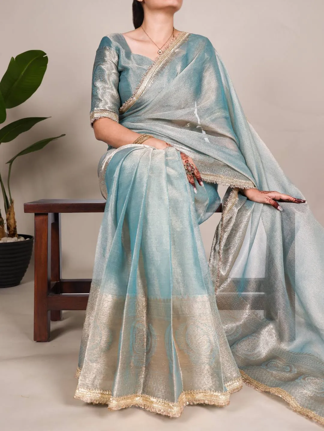 WMN 7114 Tissue Shimmer Zari Weaving Work Saree