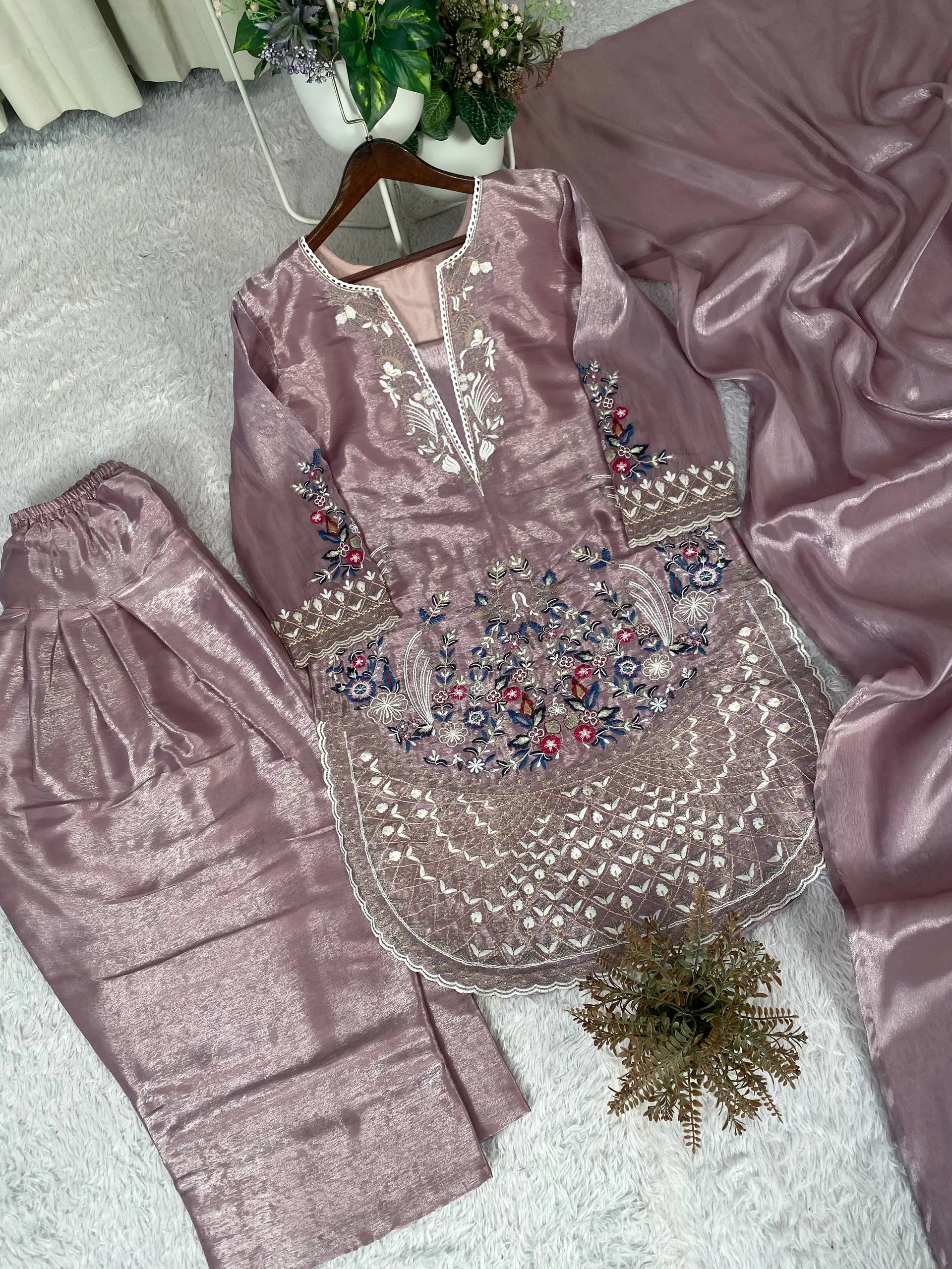 BV 448 Jimmy Choo Readymade Embroidery Dress Wholesale for woman