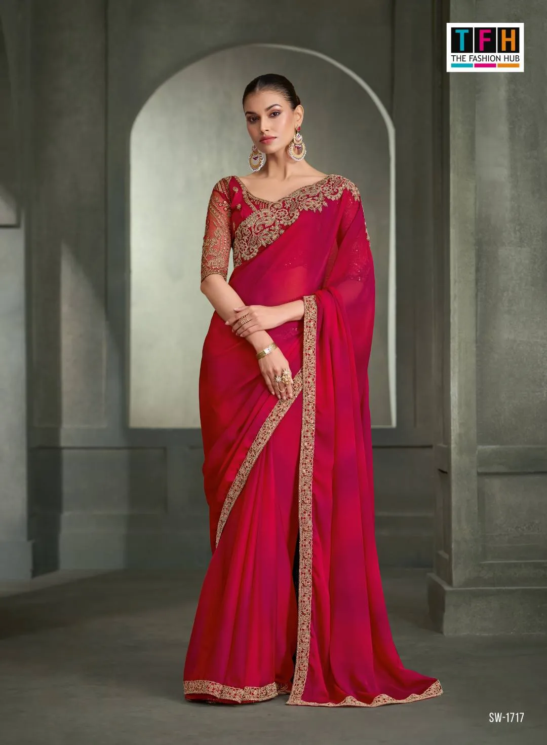 Woman's Tones of Pink & Red Chiffon Saree with Intricate Pallu & Border Work