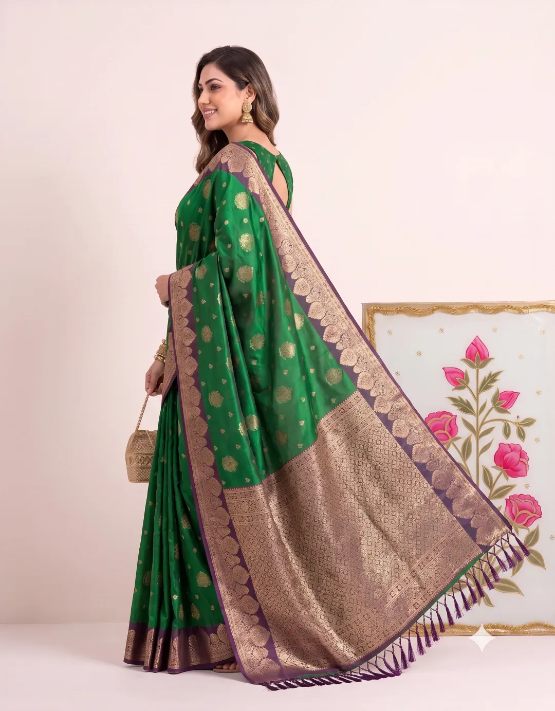 Devanshi Astita Silk Fabric With Traditional Contrast Elegant Border Saree For Woman & Pallu