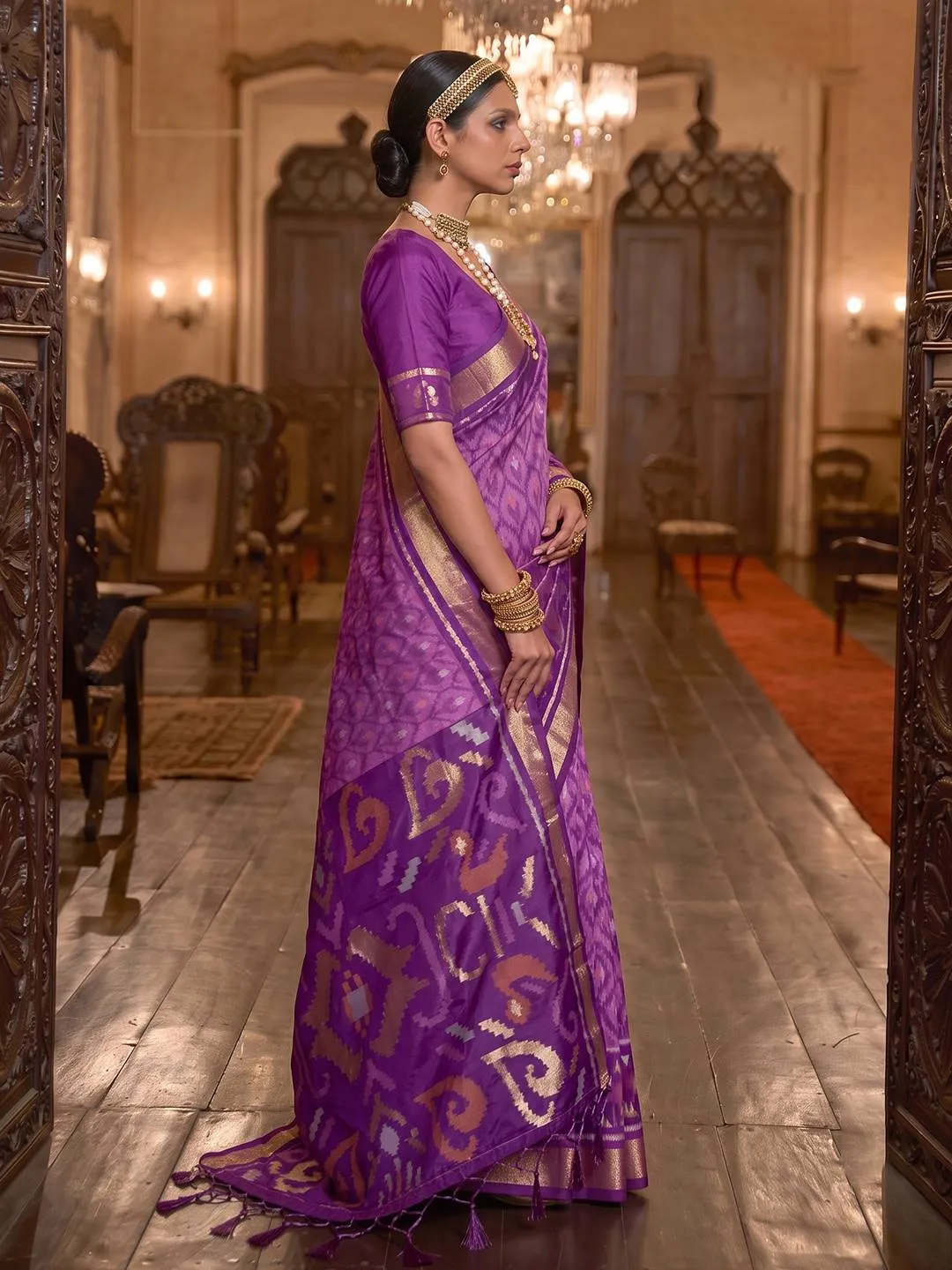 Woven Design Silk Blend Saree with Contrast Border in Royal Purple