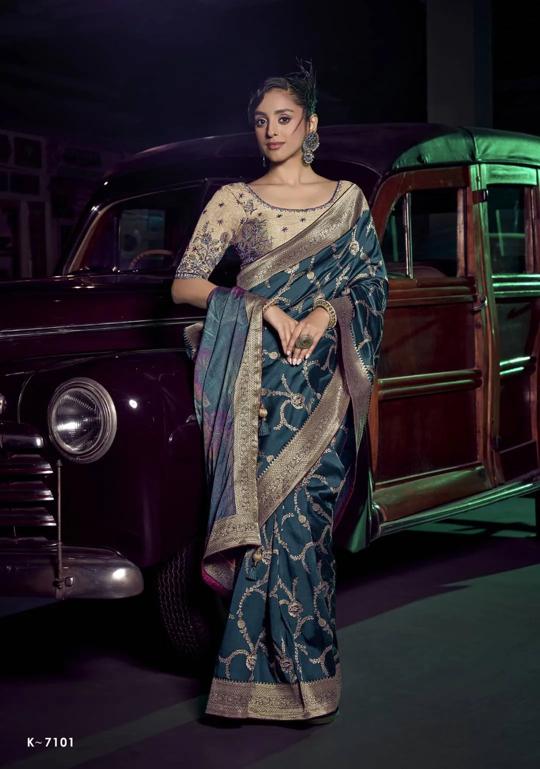 Kira Kavisha Viscose Silk Saree with 3D Woven Pallu Heavy