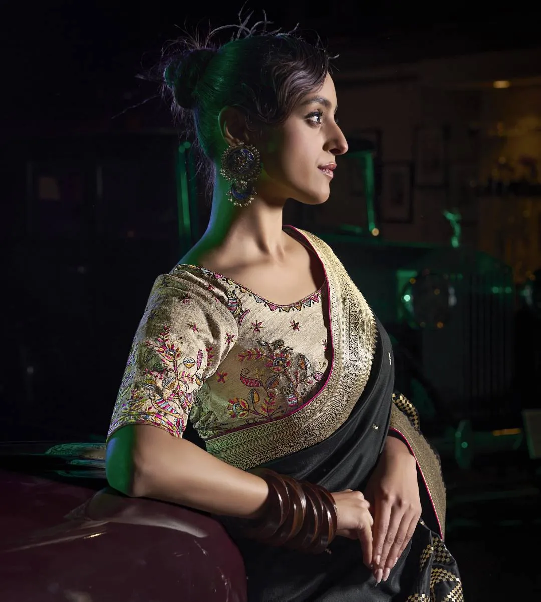 Kira Kavisha Viscose Silk Saree with 3D Woven Pallu Heavy