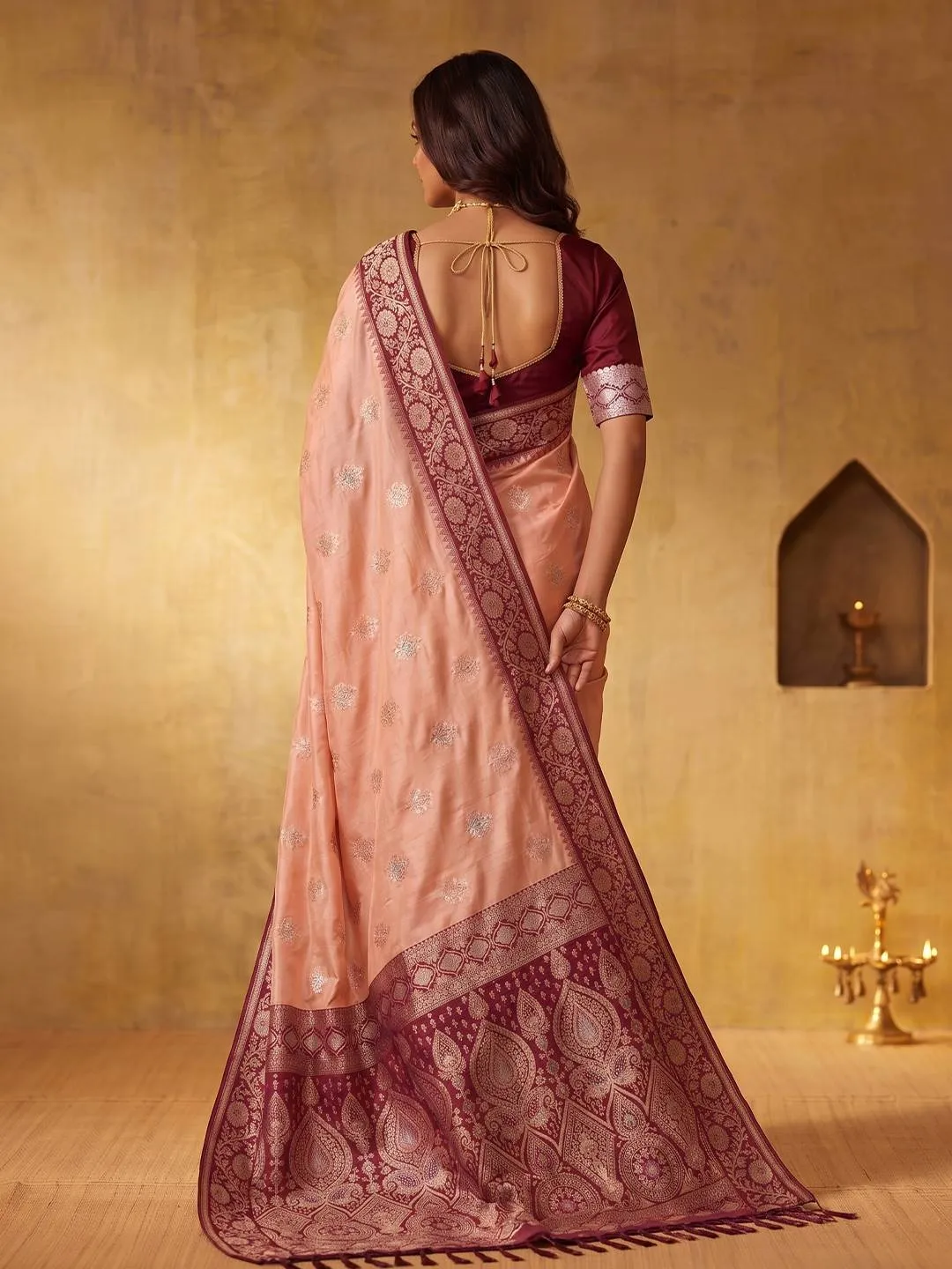 Women's Beautiful Peach Silk Blend Woven Jari Designer Saree